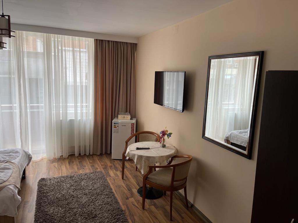 Casa Alex Ξενοδοχείο Târgu Jiu Εξωτερικό φωτογραφία