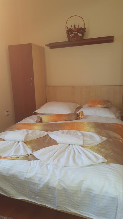Casa Alex Ξενοδοχείο Târgu Jiu Δωμάτιο φωτογραφία