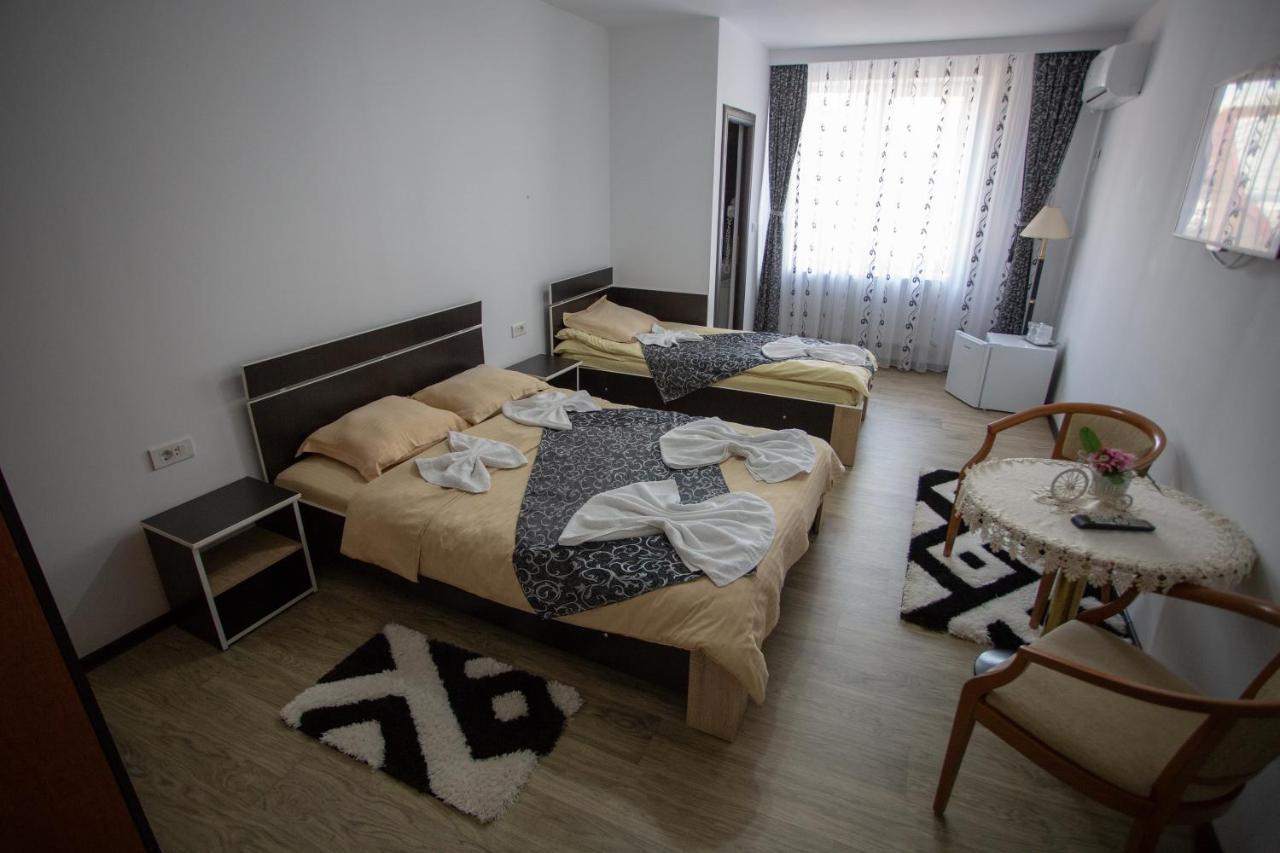 Casa Alex Ξενοδοχείο Târgu Jiu Εξωτερικό φωτογραφία