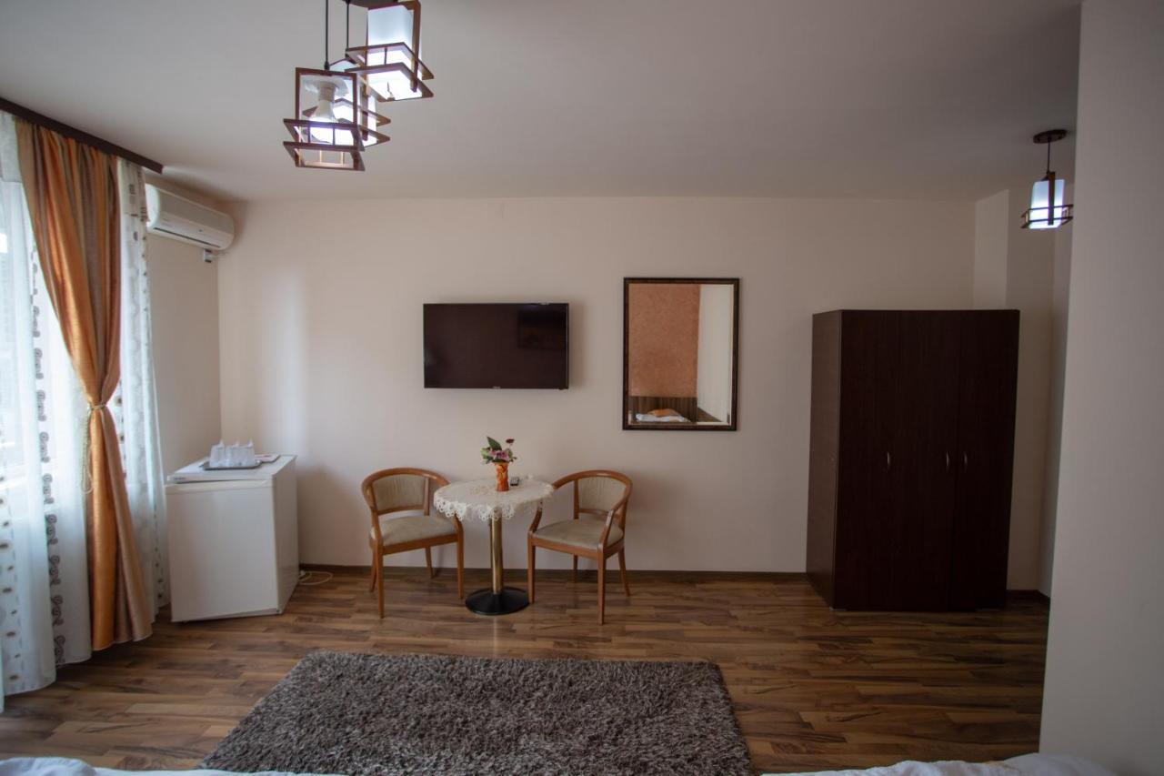 Casa Alex Ξενοδοχείο Târgu Jiu Εξωτερικό φωτογραφία