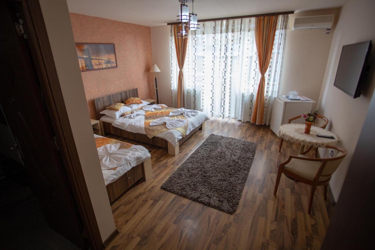 Casa Alex Ξενοδοχείο Târgu Jiu Εξωτερικό φωτογραφία