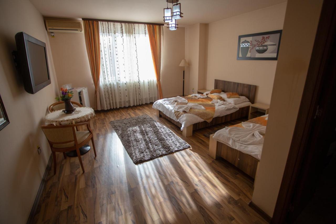 Casa Alex Ξενοδοχείο Târgu Jiu Εξωτερικό φωτογραφία