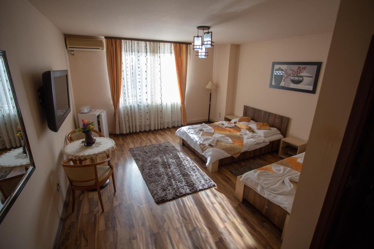 Casa Alex Ξενοδοχείο Târgu Jiu Εξωτερικό φωτογραφία