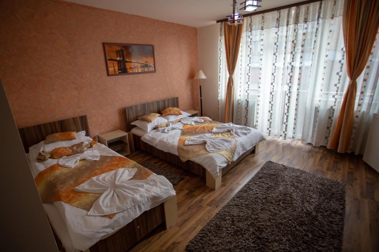 Casa Alex Ξενοδοχείο Târgu Jiu Εξωτερικό φωτογραφία